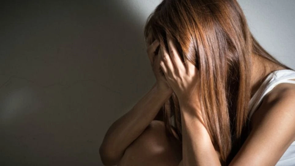 Φρίκη στην Άμφισσα: Βίαζε και άφησε έγκυο την κόρη του που είναι παιδί με ειδικές ανάγκες